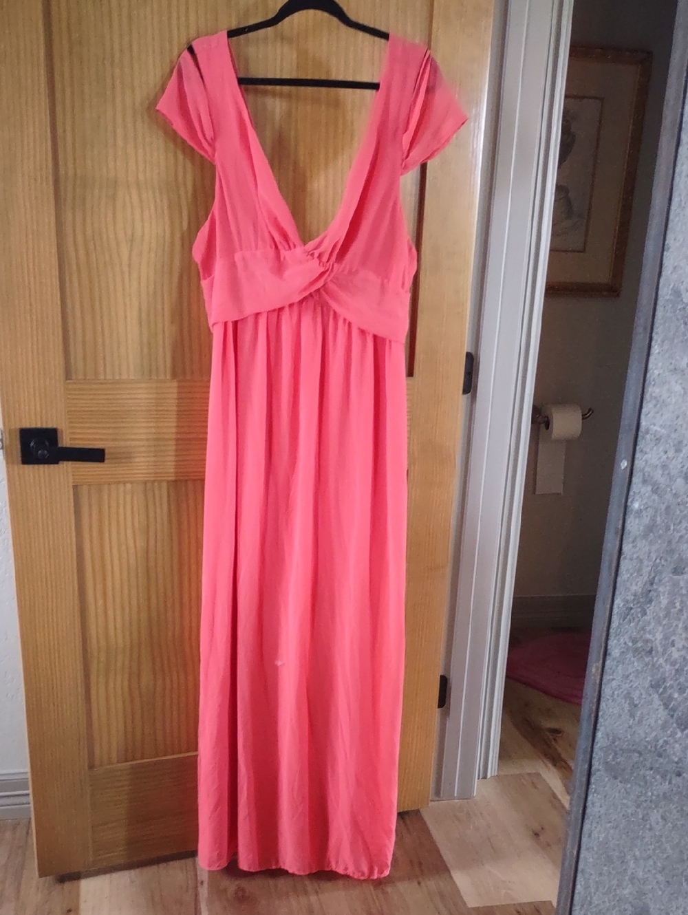 2X Women's Coral Pink Fully Lined Formal  Dress with Twist Front& Cap Sleeve.
